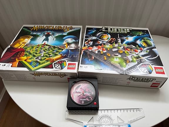LEGO Games Lot – Minotaurus 3841, Lunar Command 3842 + Bionicle Klocka