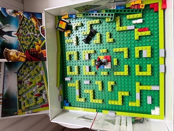 LEGO Games Lot – Minotaurus 3841, Lunar Command 3842 + Bionicle Klocka