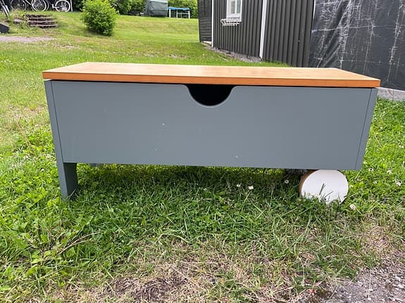 Tomas Sandell, bänk, för Ikea PS, sent 1900-tal.