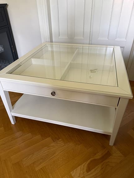 Jättefint soffbord IKEA Liatorp