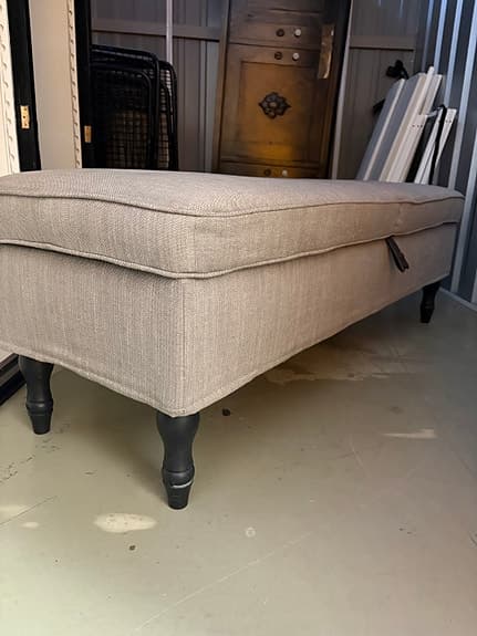 Sittbänk med förvaring