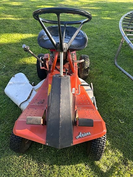 Ariens åkgräsklippare