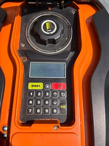 Worx Landroid robotgräsklippare orange/svart