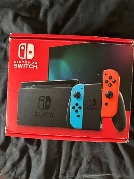 Nintendo Switch konsol med Joy-Con blå/röd