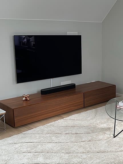 BoConcept Lugano mediamöbel / TV-bänk i valnöt – Dansk design