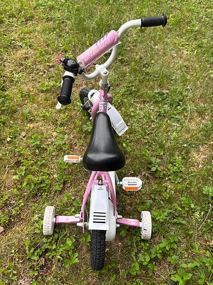 Peak 12”  jättefin och tuff rosa/vit barncykel
