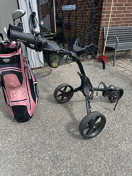 Golfset, bag vagn klubbor dam