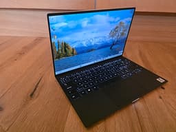 Dell XPS 13 9300 (10th Gen i7) – Sold as Defective / Repair