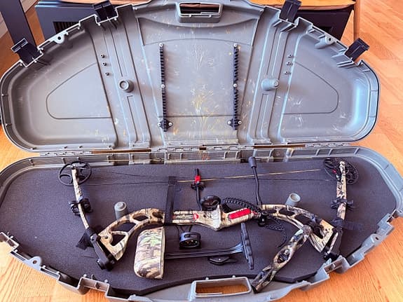 PSE Stinger 3G Compound Bow + Hard Case