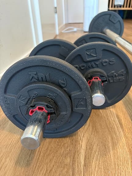 Styrketräning viktskivor, stång och hantlar