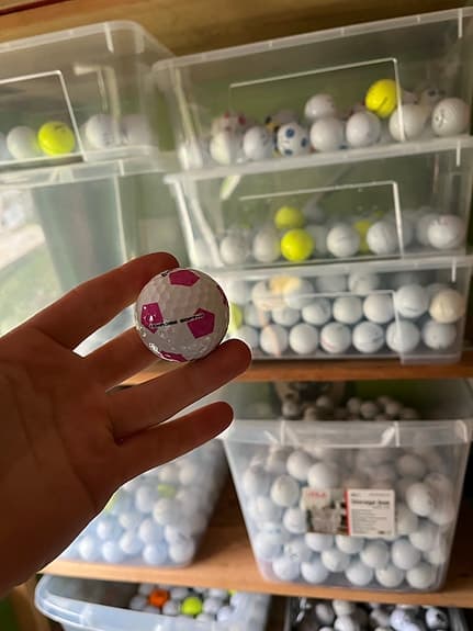 Golfbollar i alla olika märken och skick