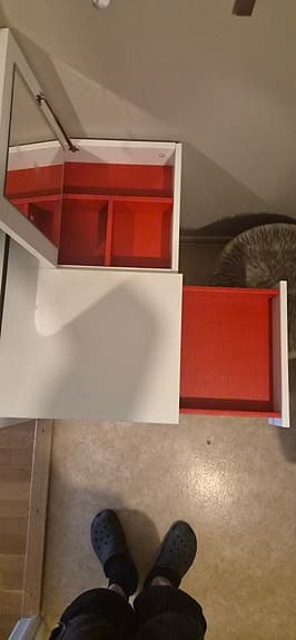 IKEA väggmonterat sminkbord / hylla vit