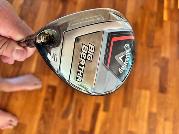 Vänster  klubbor FW3 big Bertha, driver och putter Cobra