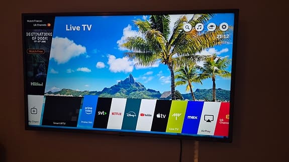 LG webOS TV UK6500PLA 43” + väggfäste
