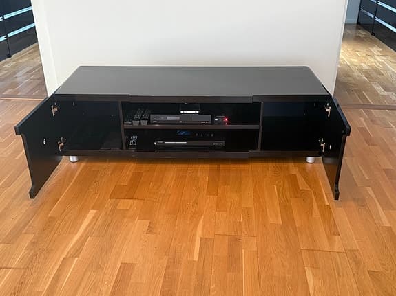 Tv och musikmöbel i svart 89:-