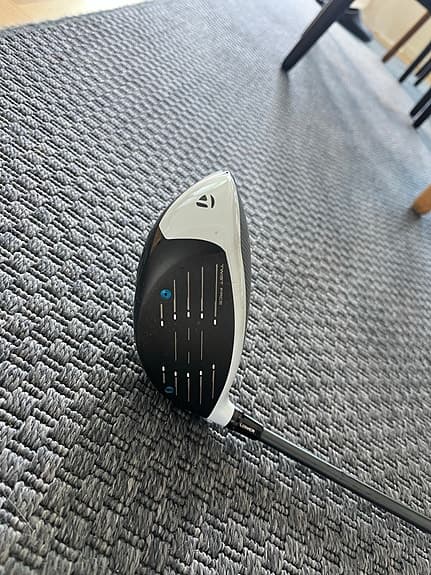 TaylorMade SIM driver 9,0 grader med HZRDUS-skaft