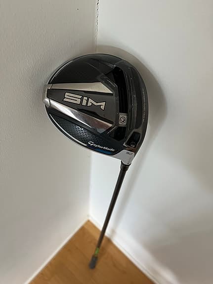 TaylorMade SIM driver 9,0 grader med HZRDUS-skaft