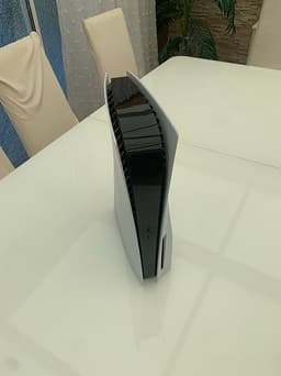 PS5 + 1 Kontroll