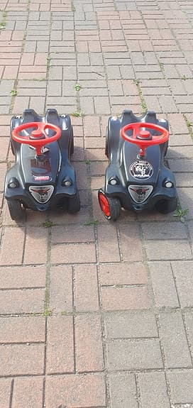 2 stycken Bobby Cars svarta