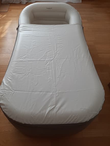 Tubble uppblåsbart badkar med pump