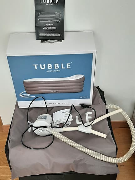 Tubble uppblåsbart badkar med pump