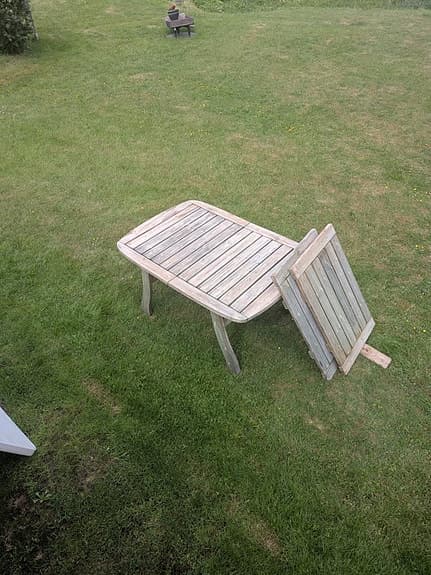 Trädgårdsbord i trä