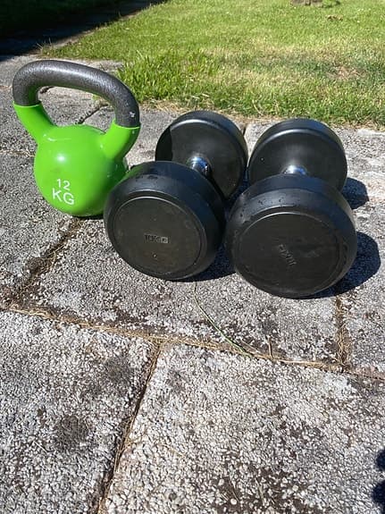 10kg hantlar + kettelbell