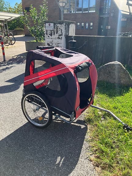 Cykelvagn röd/svart för hund eller prylar