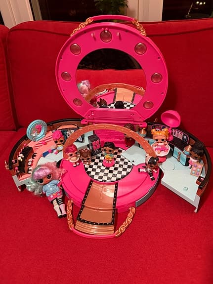 L.O.L. Surprise! Hair Salon – komplett lekset med dockor & tillbehör