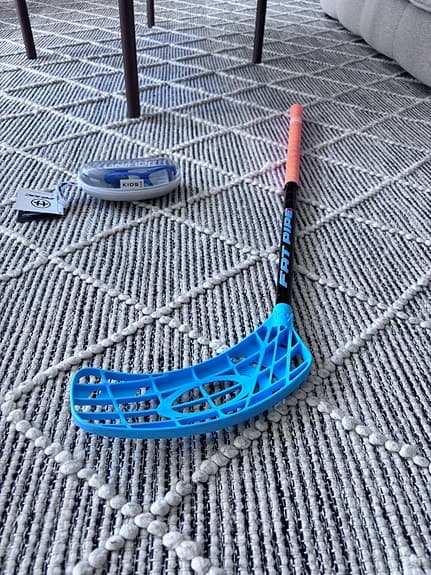 Innebandyklubba blå/orange + Unihoc skyddsglasögon