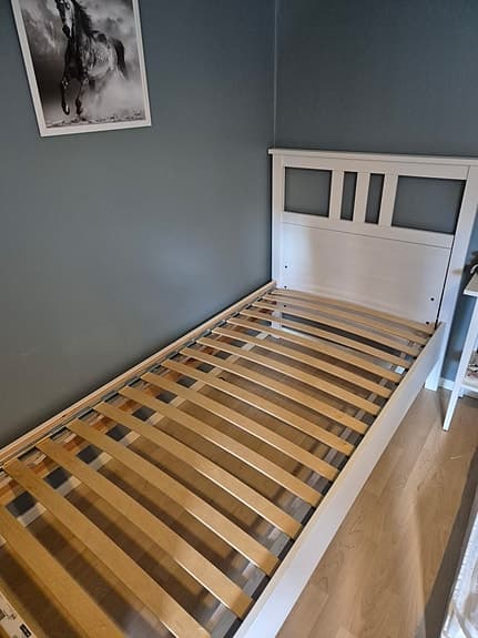 Hemnes sängram