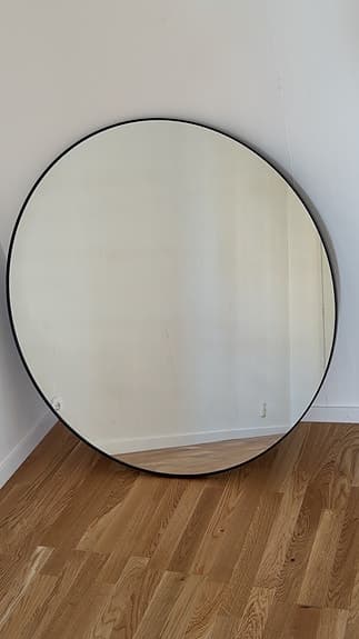 IKEA rund spegel med svart ram