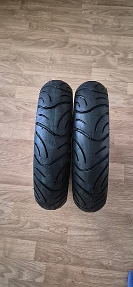 Elscooter hjul 3.50-10 med däck röda fälgar