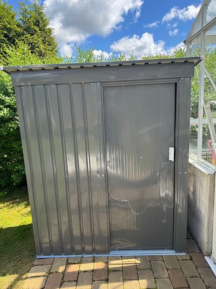 Metallförråd grått trädgårdsskjul