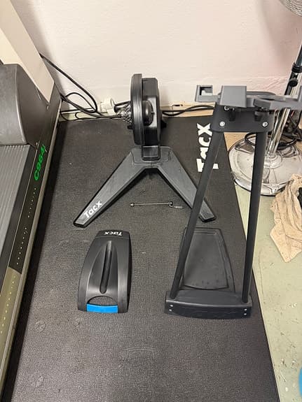 Tacx Flux Smart cykeltrainer svart