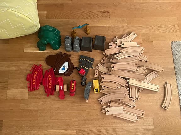 BRIO trätåg och tågräls set
