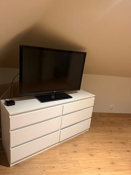 42 tums lg 3d tv, malm byrå