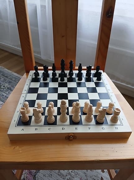 Helt NYA! Schack- och backgammonspel i trä