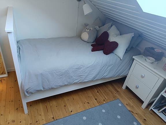 IKEA 90x200 säng komplett – sängram, resårbotten och Tuddal madrass