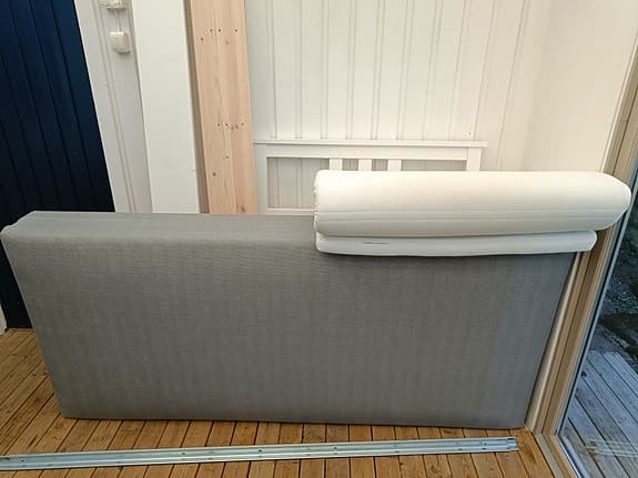 IKEA 90x200 säng komplett – sängram, resårbotten och Tuddal madrass