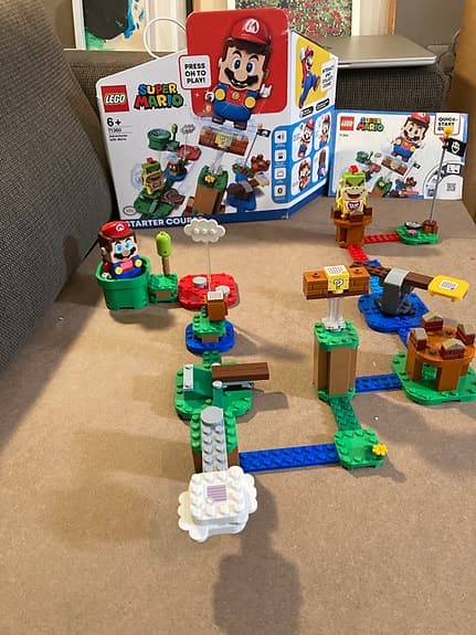 LEGO Super Mario starter course