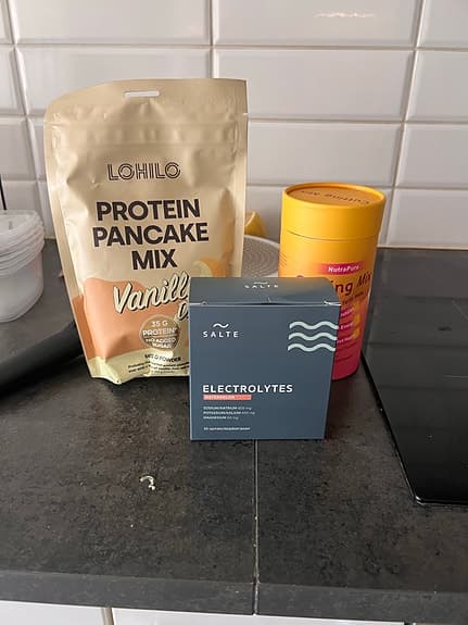 Lohilo protein pancake mix + Salte electrolytes + NutraPure cutting mix