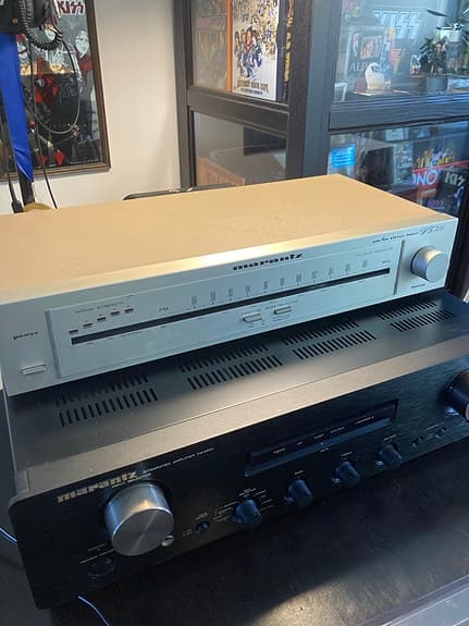 Marantz ST 310-Silverfärgad stereo tuner
