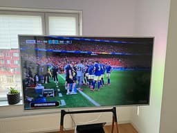 Två stycken Philips 70” 4K Smart TV & 55” 4K Ultra HD The One med Ambilight