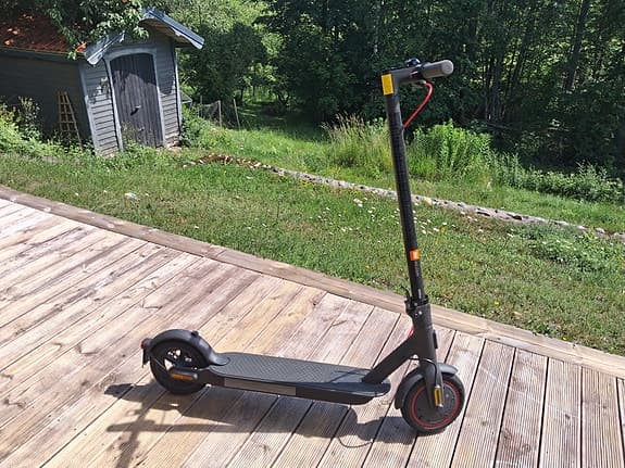 Xiaomi Electric Scooter Pro 2 – Nyskick, 98% batterihälsa, laddare ingår