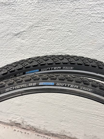 Schwalbe Active Winter K-Guard vinterdäck 28”