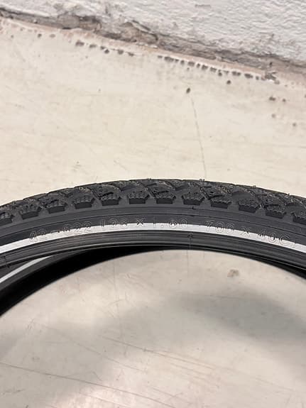 Schwalbe Active Winter K-Guard vinterdäck 28”