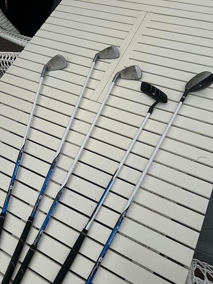 Golfklubbor set järn, hybrid och putter! Wilson