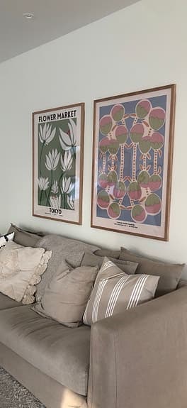 Astrid Wilson - Desenio Flower Market poster med träram 70x100cm