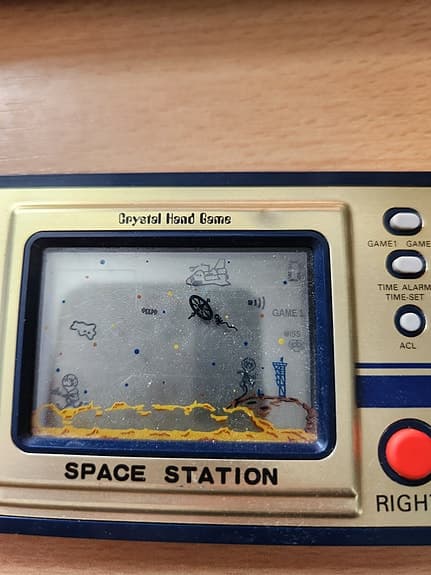 Space Station handhållet LCD-spel